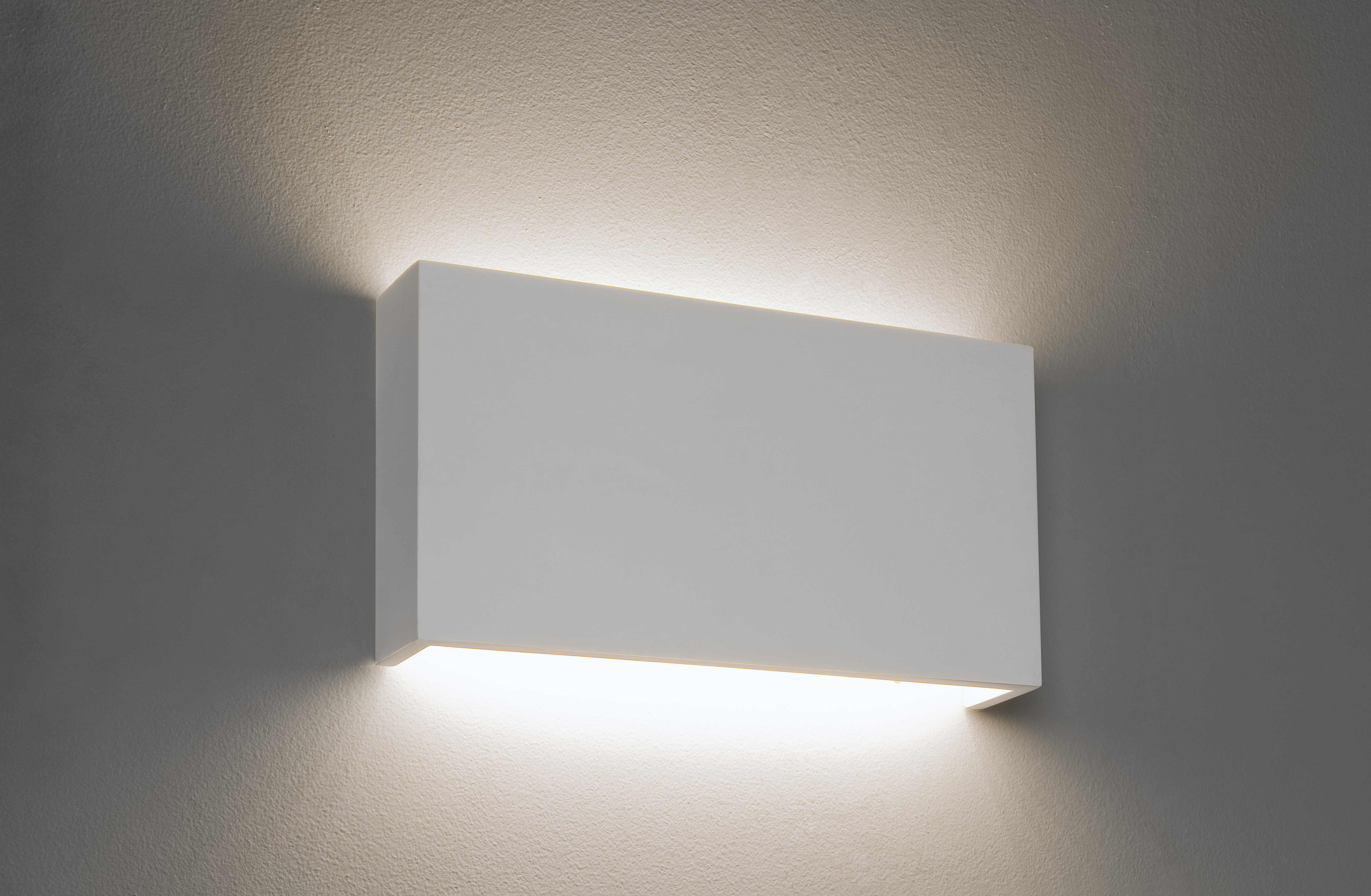 Astro 1325005 Rio 325 W/Lgt c/w LED 14W