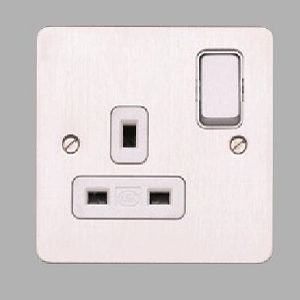 MK K14357BSSW Socket 1G Dual Earth 13A