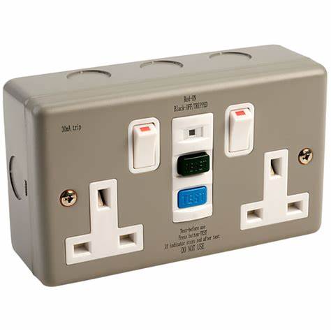 Europa RCD13AMCA Socket 2G RCD 13A 30mA